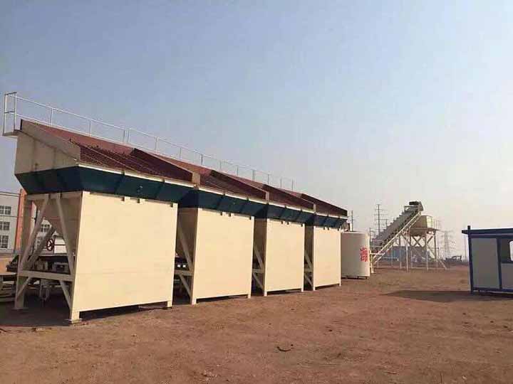 穩(wěn)定土拌合站施工現(xiàn)場(chǎng)圖7 穩(wěn)定土拌合站施工現(xiàn)場(chǎng)圖7