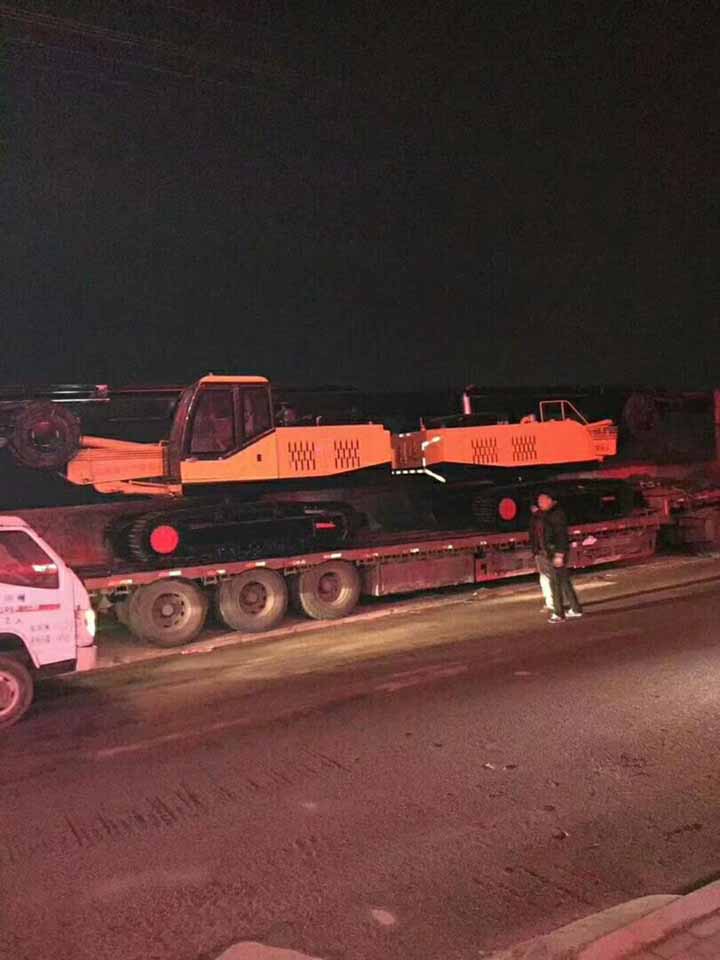 方桿旋挖鉆機(jī)產(chǎn)品展示圖3 方桿旋挖鉆機(jī)產(chǎn)品展示圖3