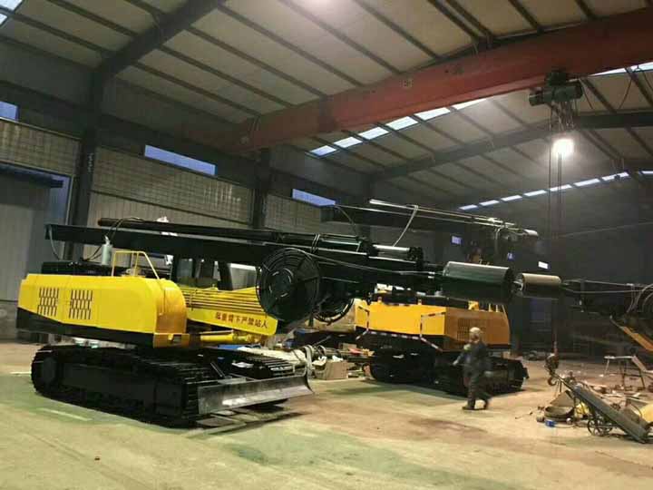 方桿旋挖鉆機(jī)產(chǎn)品展示圖5 方桿旋挖鉆機(jī)產(chǎn)品展示圖5